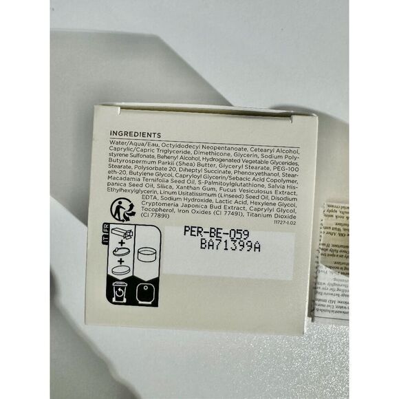 Perricone MD Essential Fx Acyl-Glutathione Smoothing & Brightening Under-Eye Cre - Picture 12 of 13